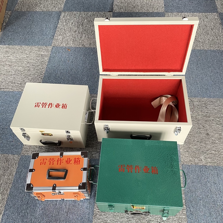 应县爆破工程作业箱如何选择？玻璃钢与传统材质的全面对比
